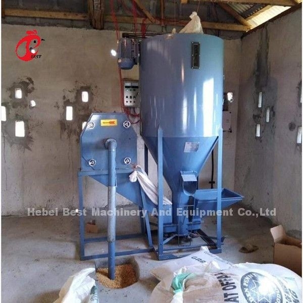نظام معالجة الأعلاف خلاط مطحنة الأعلاف 3kw 0.5 طن للماشية إميلي